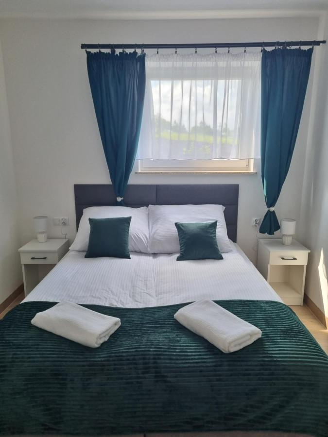Apartamenty Jelen Pod Grapom Banska Nizna Buitenkant foto